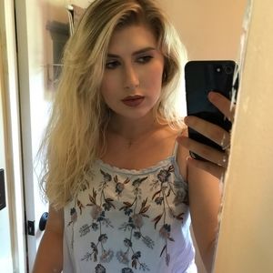 Meet your Posher, Gabrielle